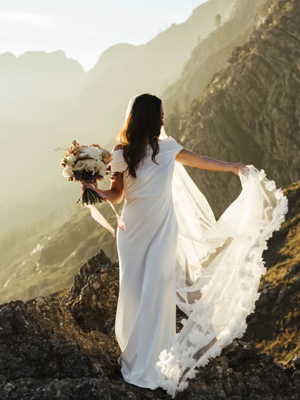 Elegant White Bridal Veil with 3D Floral Appliqués